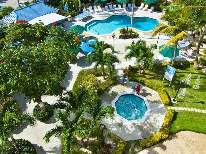ג'ורג' טאון Hampton By Hilton Grand Cayman Seven Mile Beach מראה חיצוני תמונה