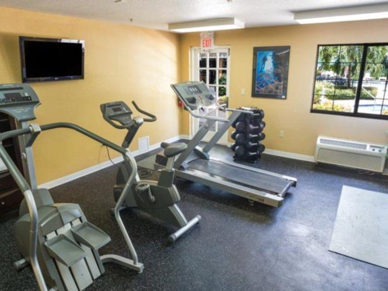 ג'ורג' טאון Hampton By Hilton Grand Cayman Seven Mile Beach מראה חיצוני תמונה